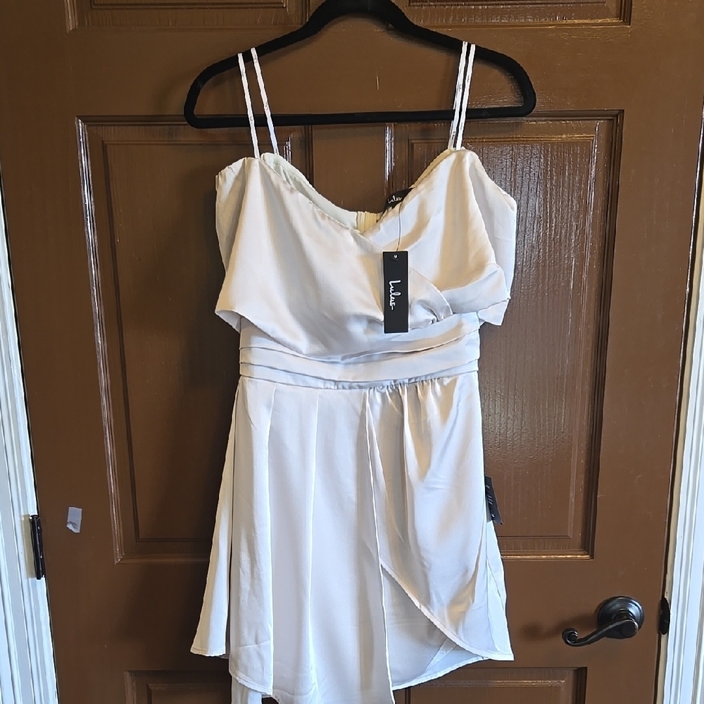 Lulus-Ivory satin off the shoulder dress Sz M NWT.